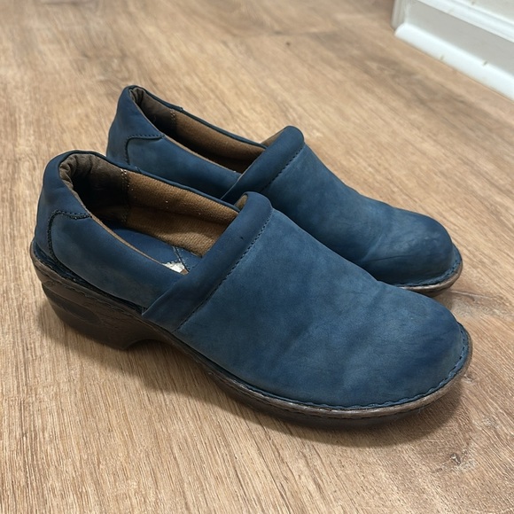 B.O.C. | Nubuck Slip-on Peggy Clogs - Picture 2 of 6